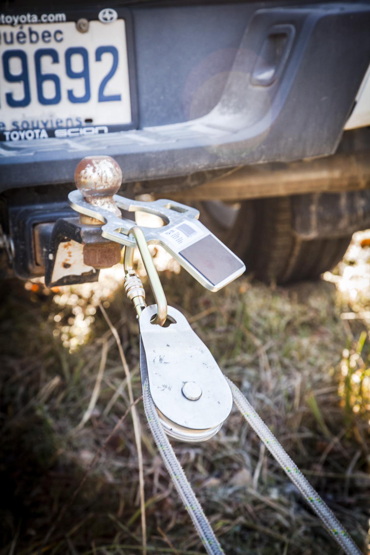 hitch plate for towing balls